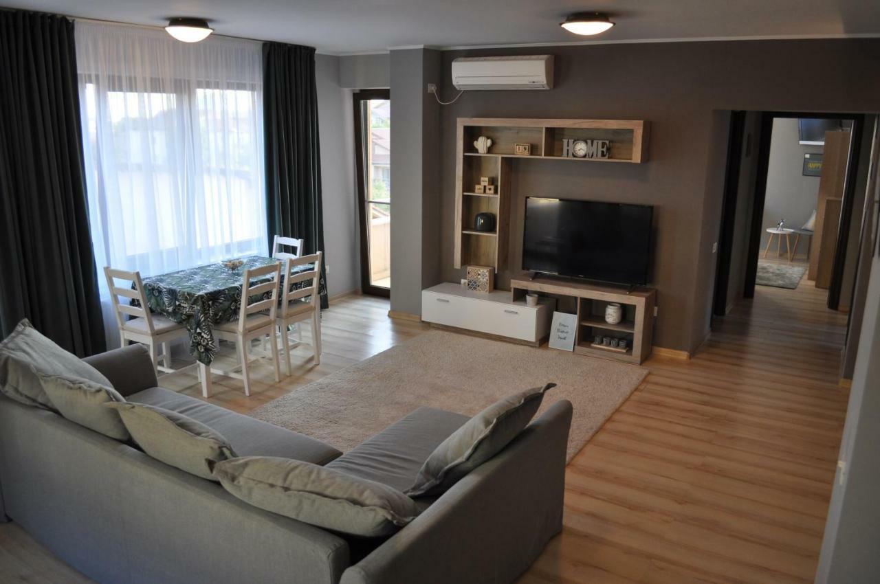 Sleep & Fly Apartment Отопень Екстер'єр фото
