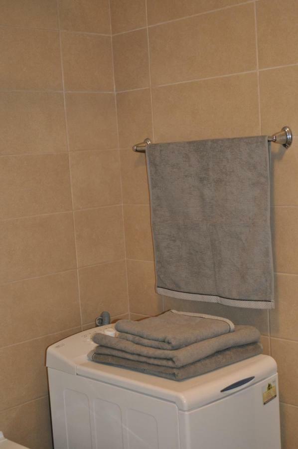 Sleep & Fly Apartment Отопень Екстер'єр фото